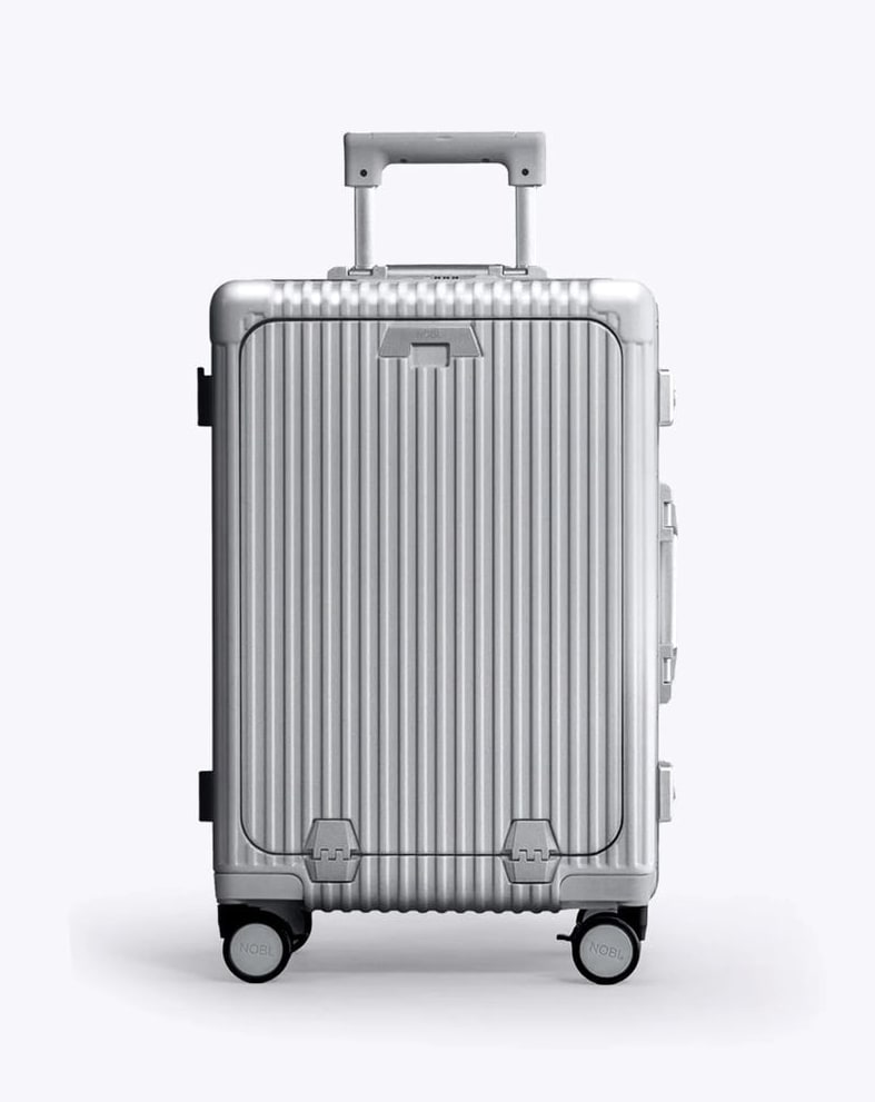 Carry-On: All-in-One 19" — Voyager Elite