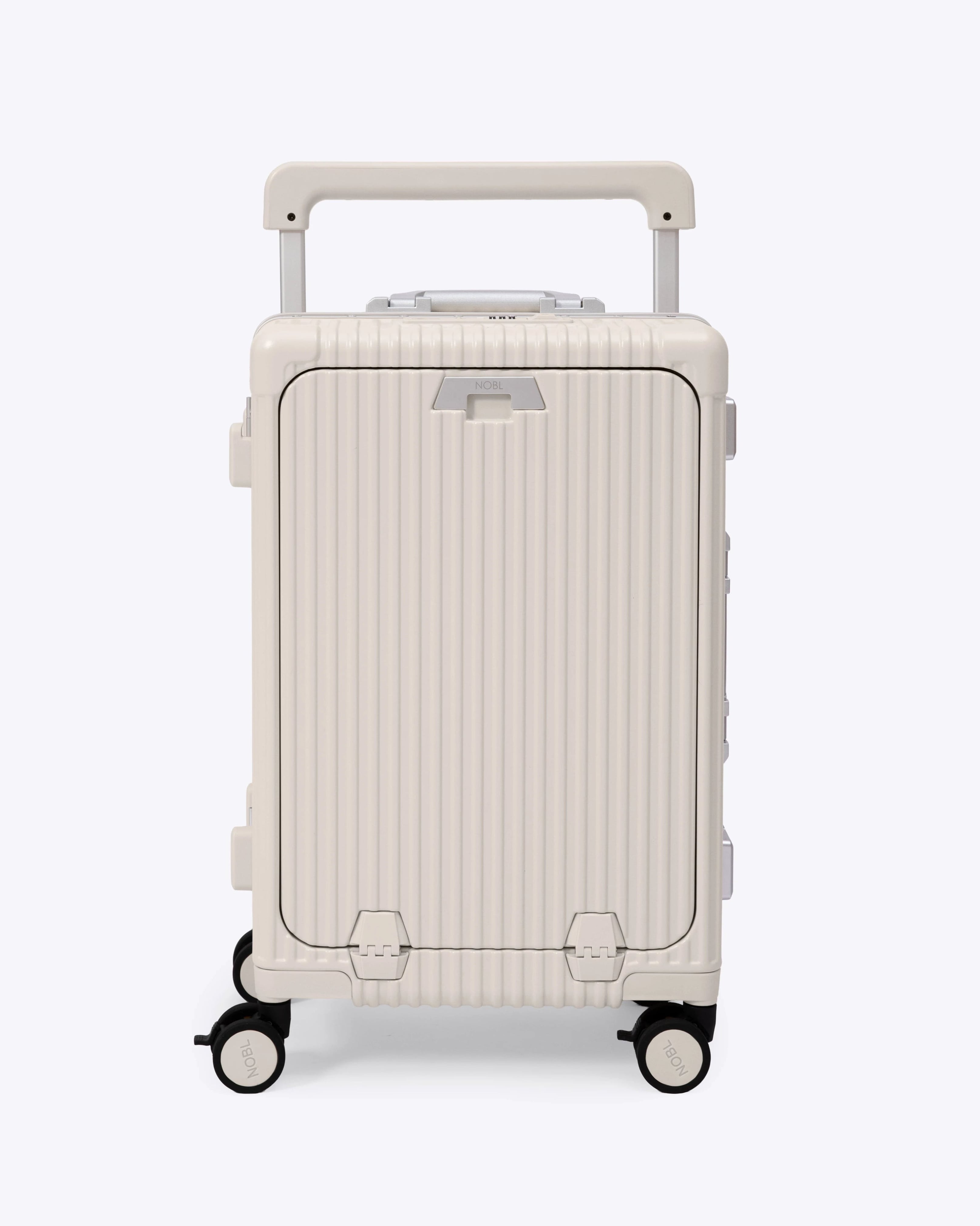 Carry-On: All-in-One Wide Handle — Voyager Elite