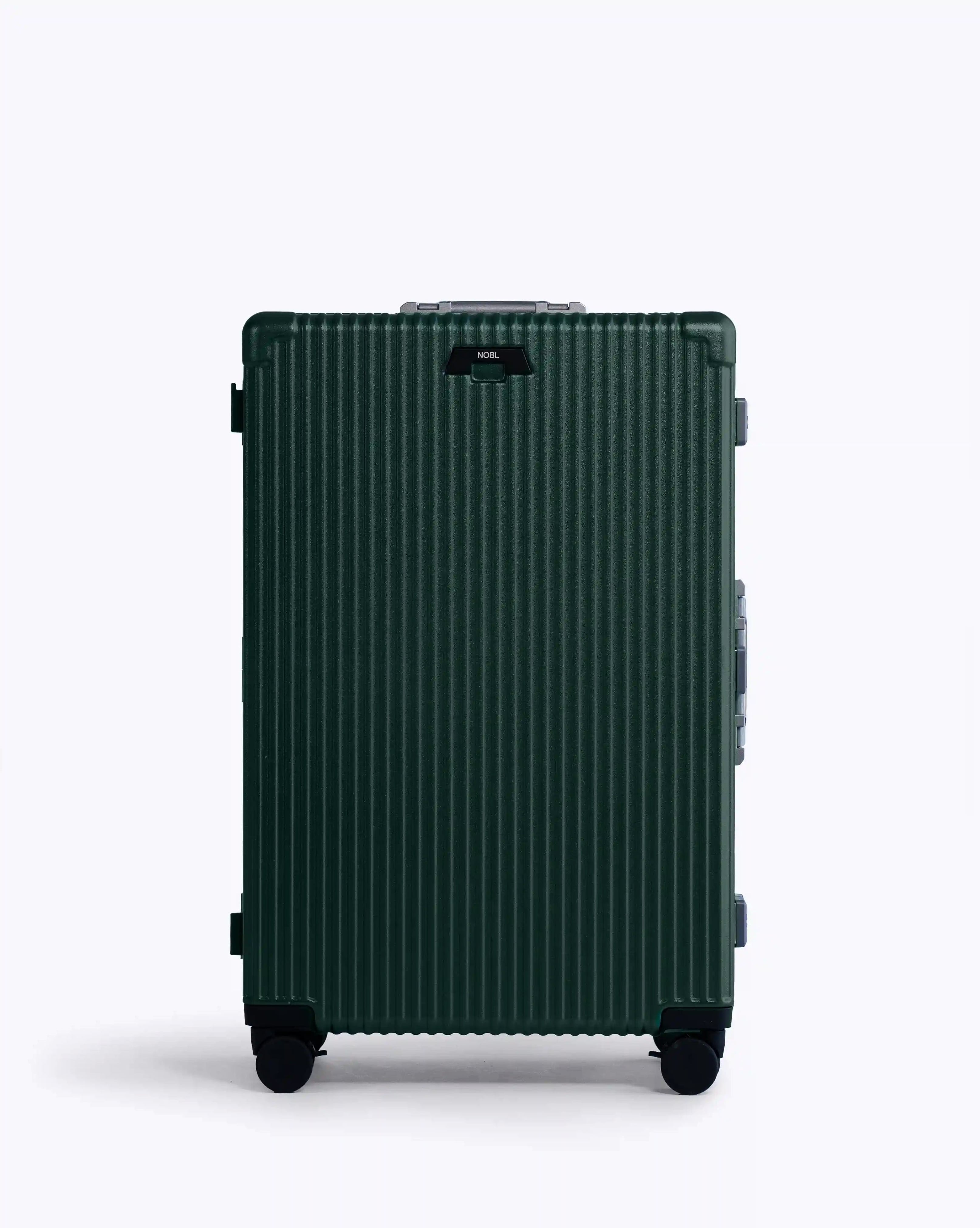 Check-In: All-In-One 28" — Voyager Elite