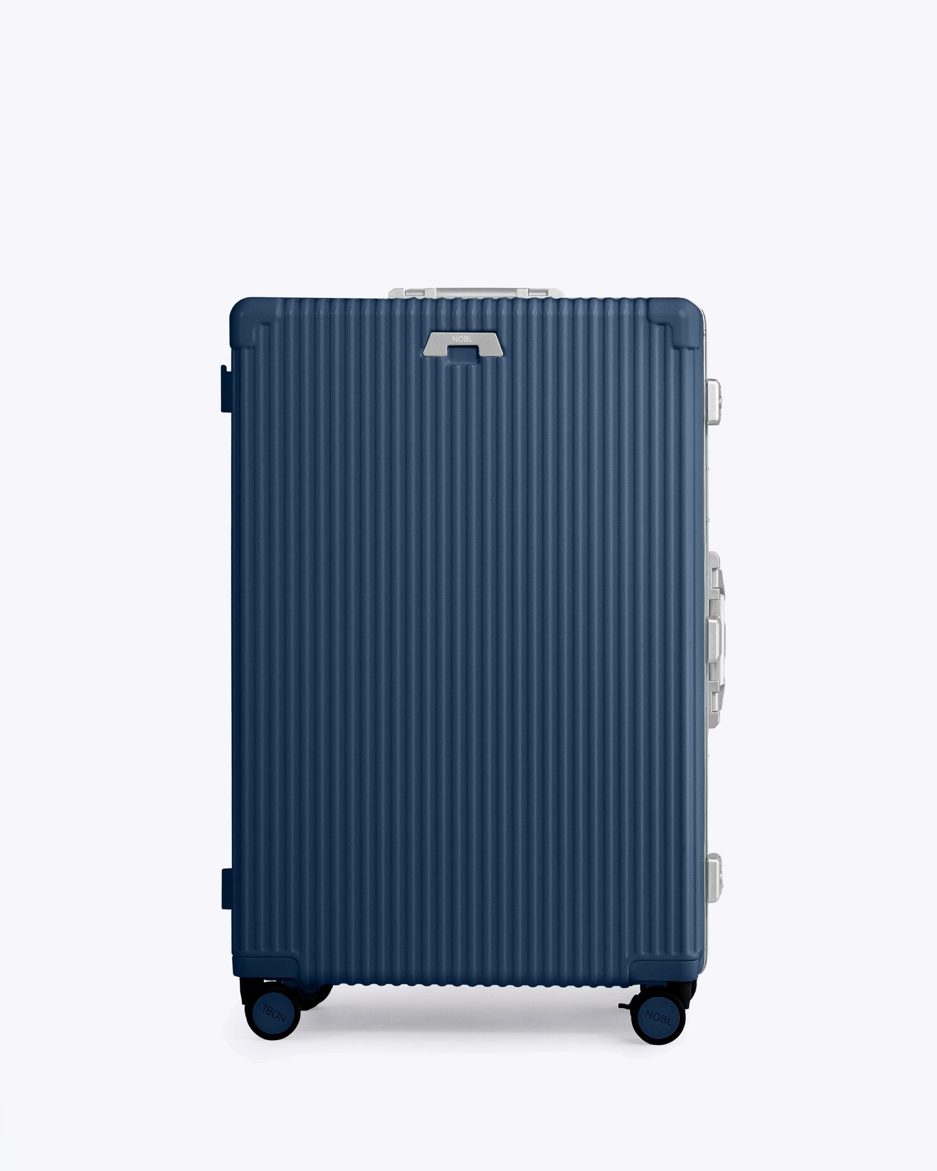 Check-In: All-In-One 28" — Voyager Elite