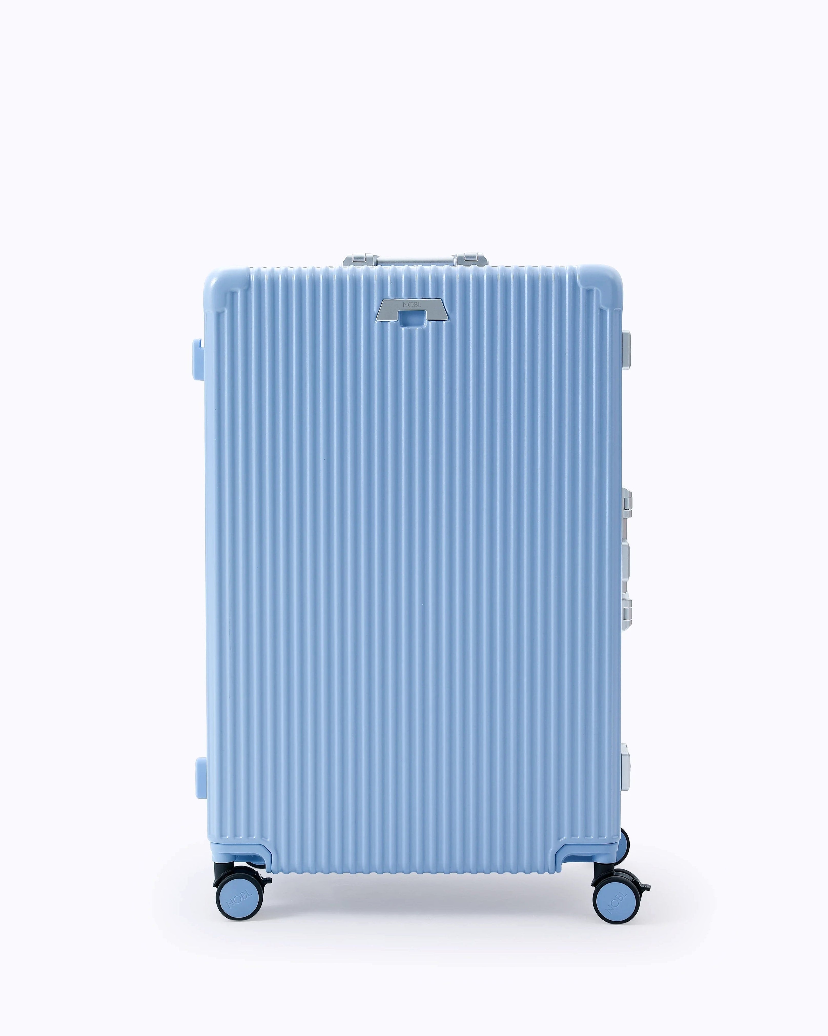 Check-In: All-In-One 28" — Voyager Elite