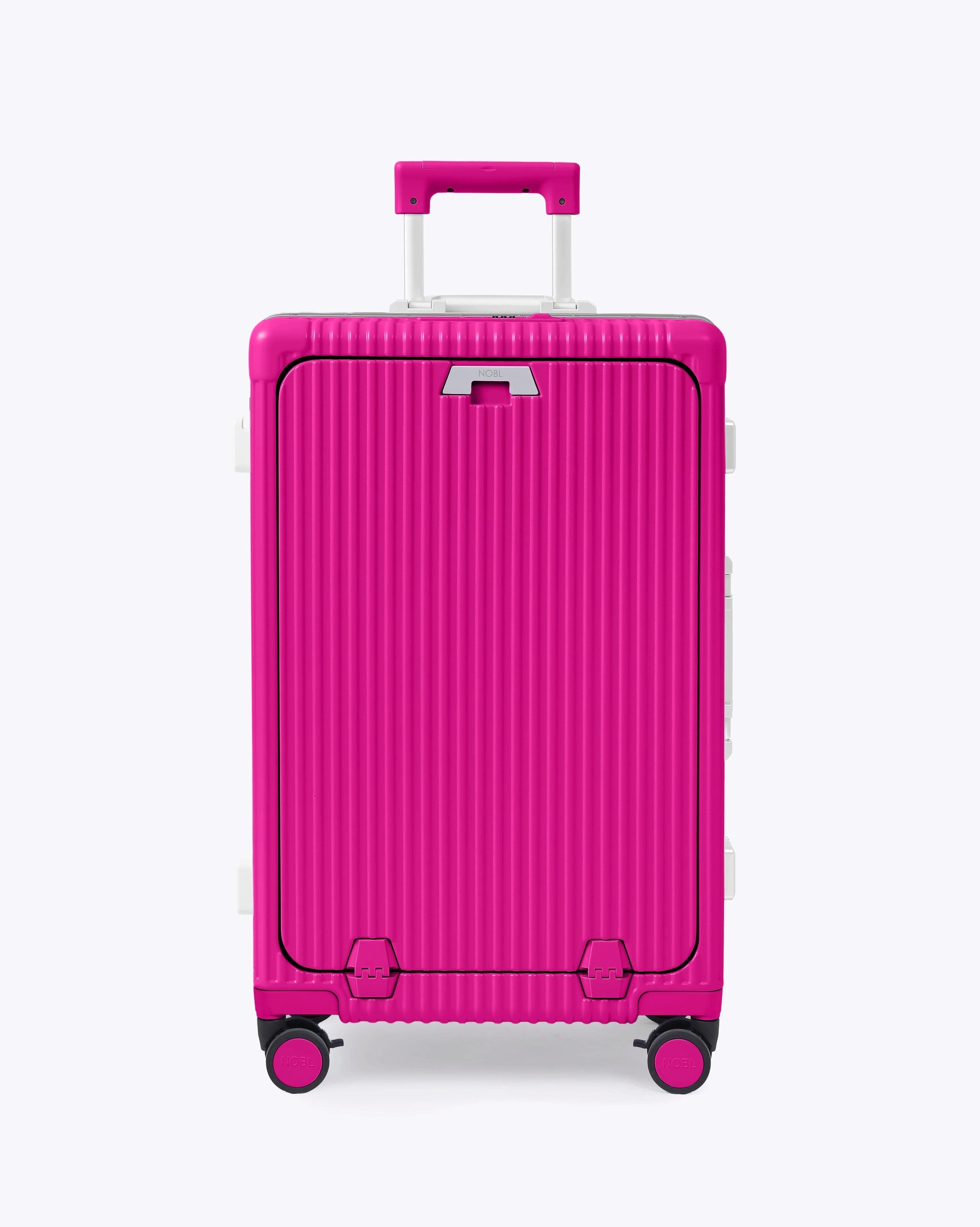 Check-In Medium: All-In-One 24" — Voyager Elite