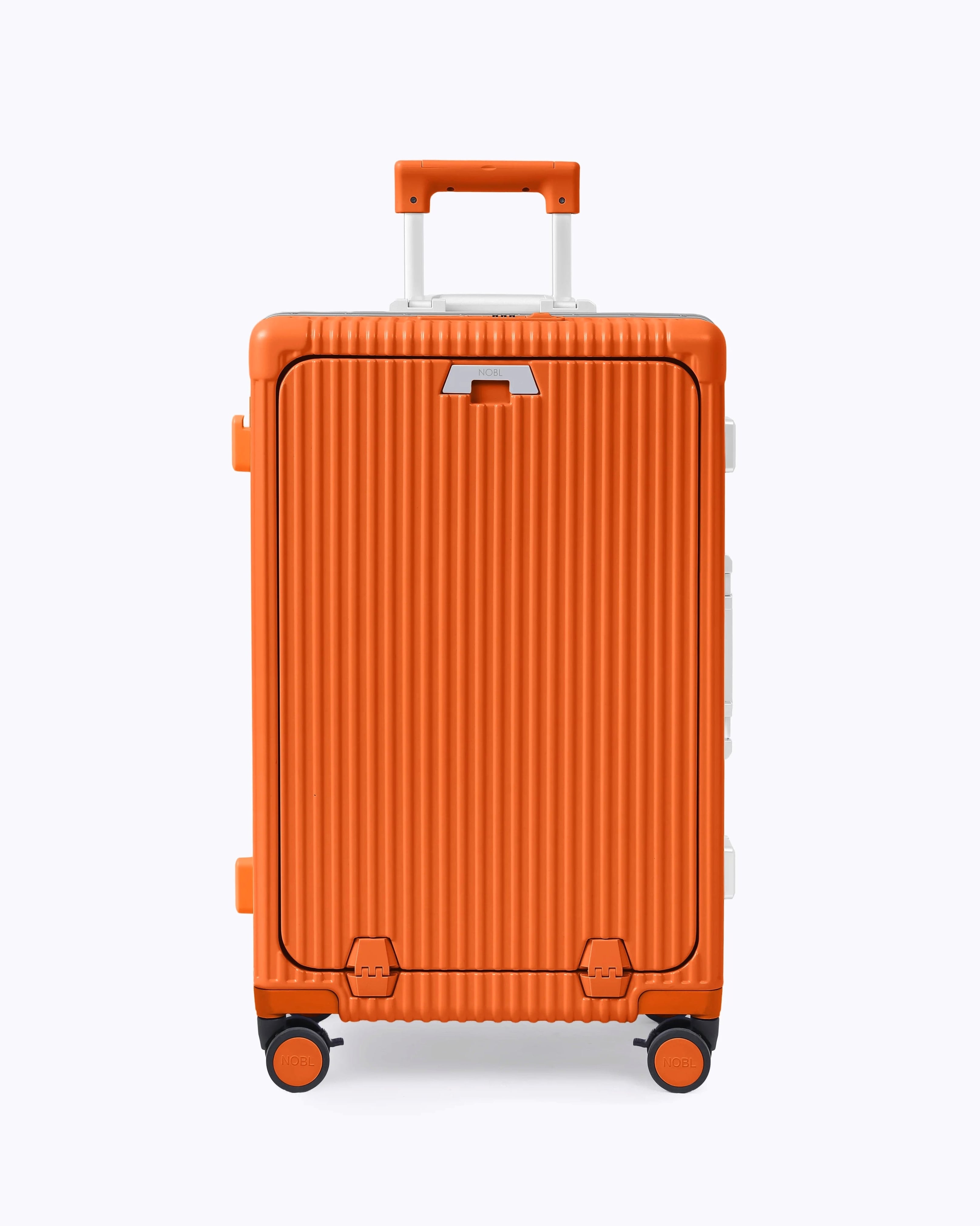 Check-In Medium: All-In-One 24" — Voyager Elite