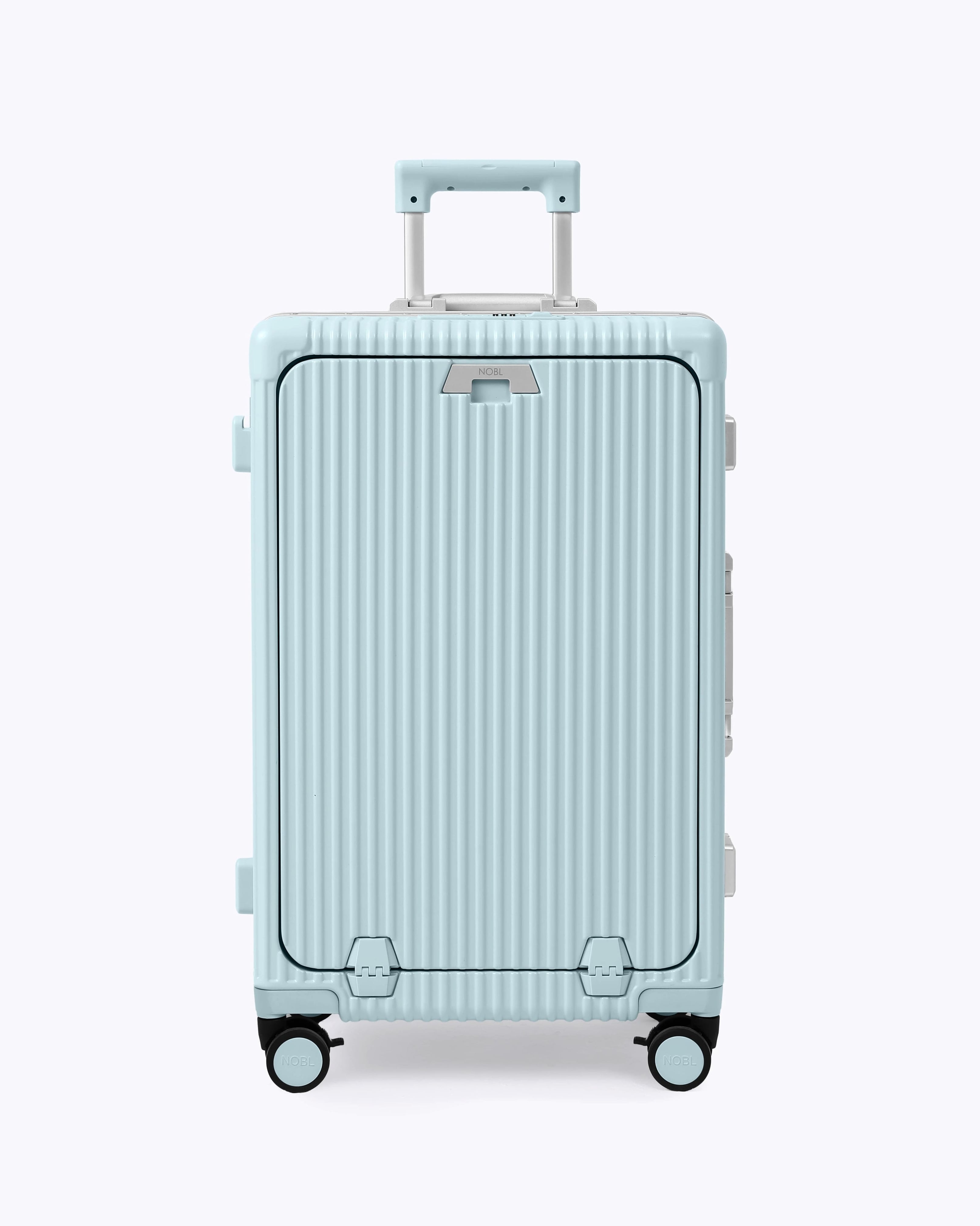 Check-In Medium: All-In-One 24" — Voyager Elite